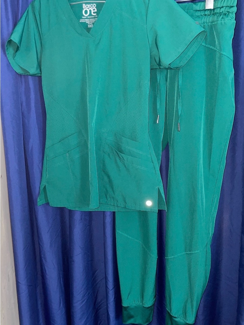 Barco Uniforms Women's Teal Green Scrub Top & Jogger Pants